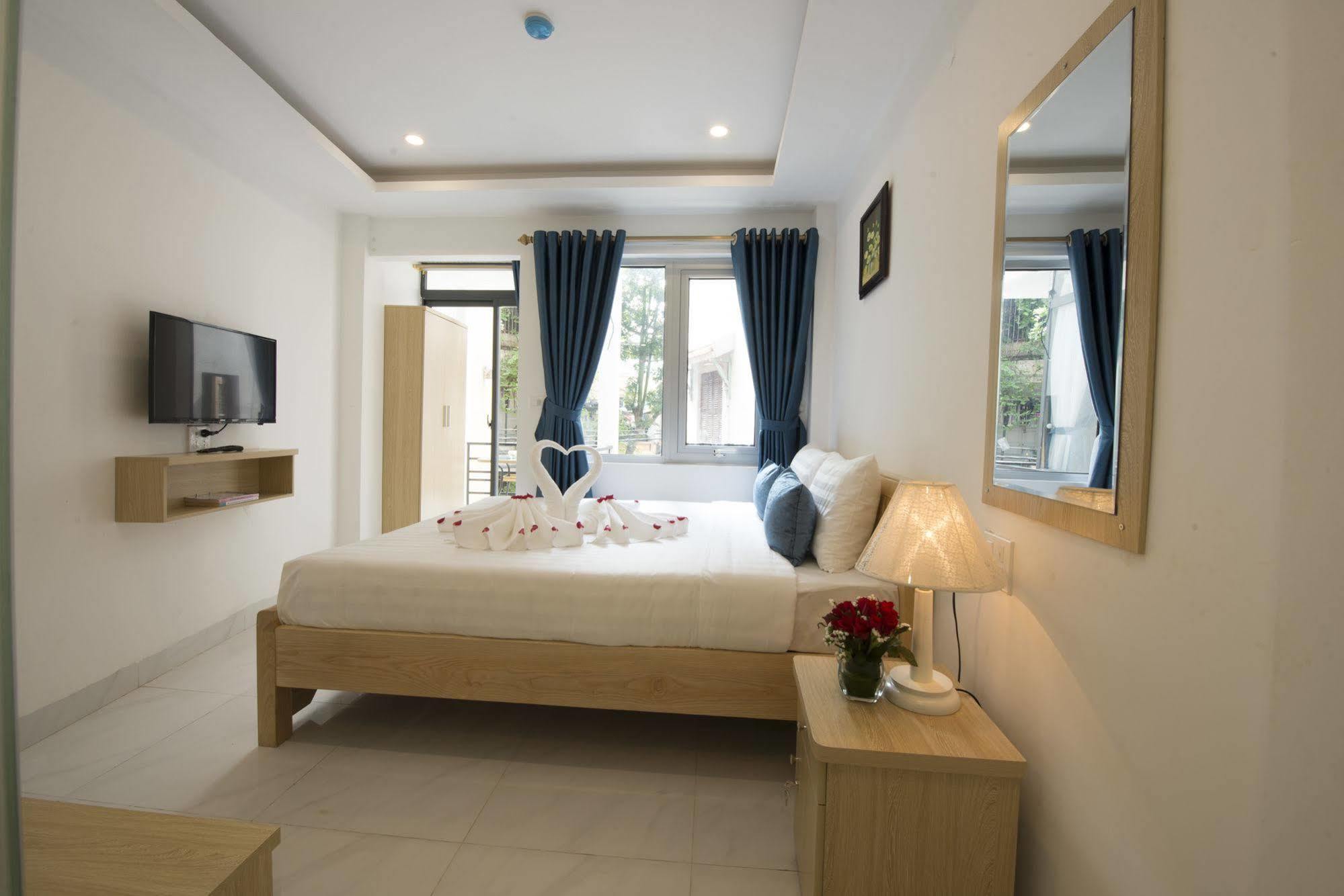 Ha Noi Holiday Center Hotel ハノイ市 エクステリア 写真