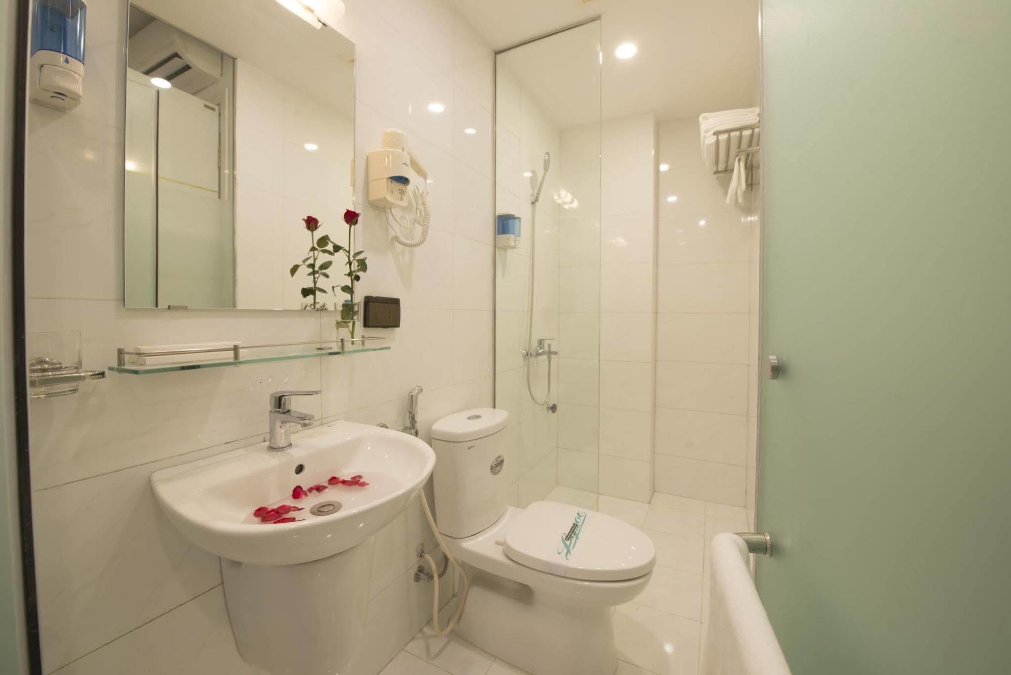 Ha Noi Holiday Center Hotel ハノイ市 エクステリア 写真