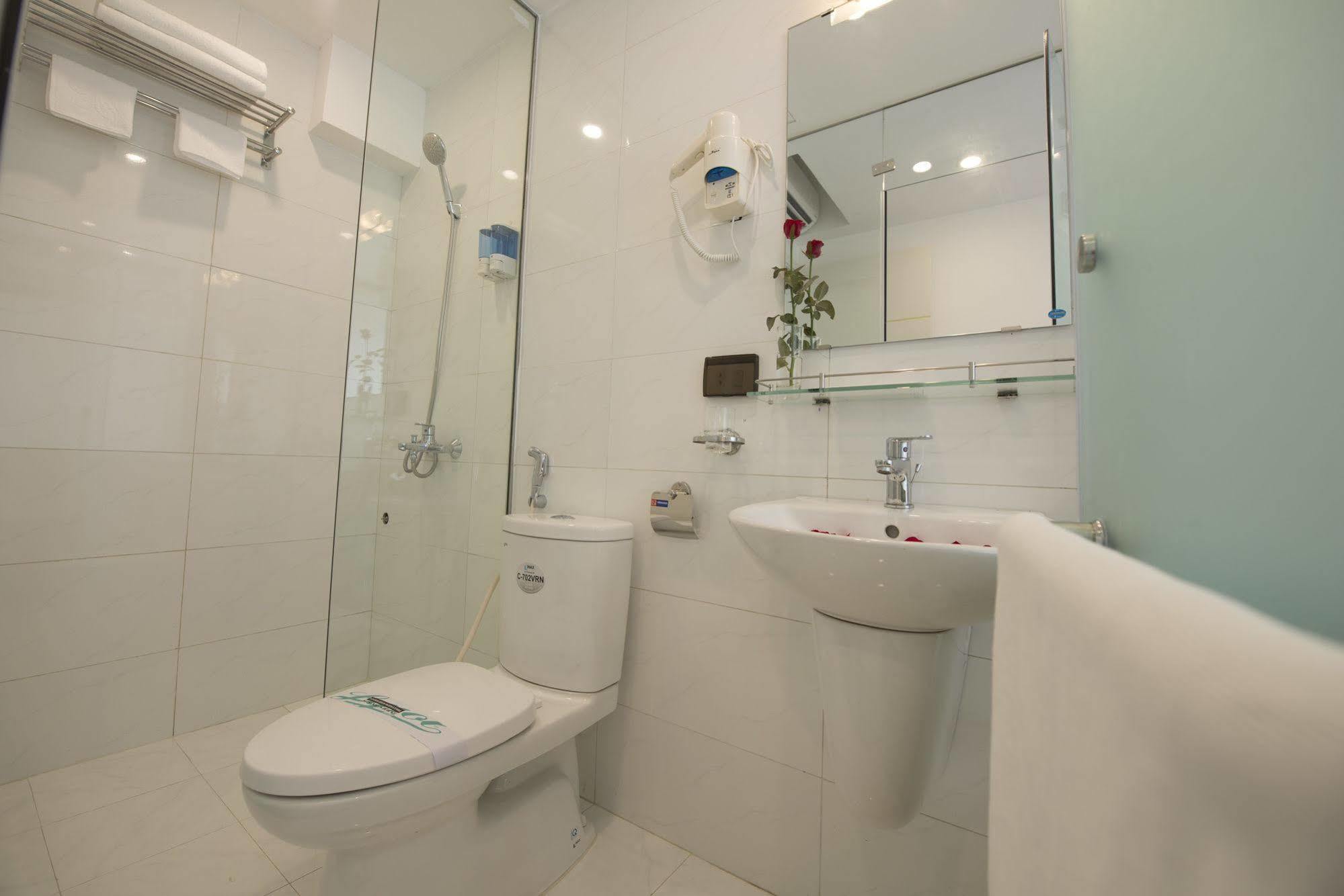 Ha Noi Holiday Center Hotel ハノイ市 エクステリア 写真