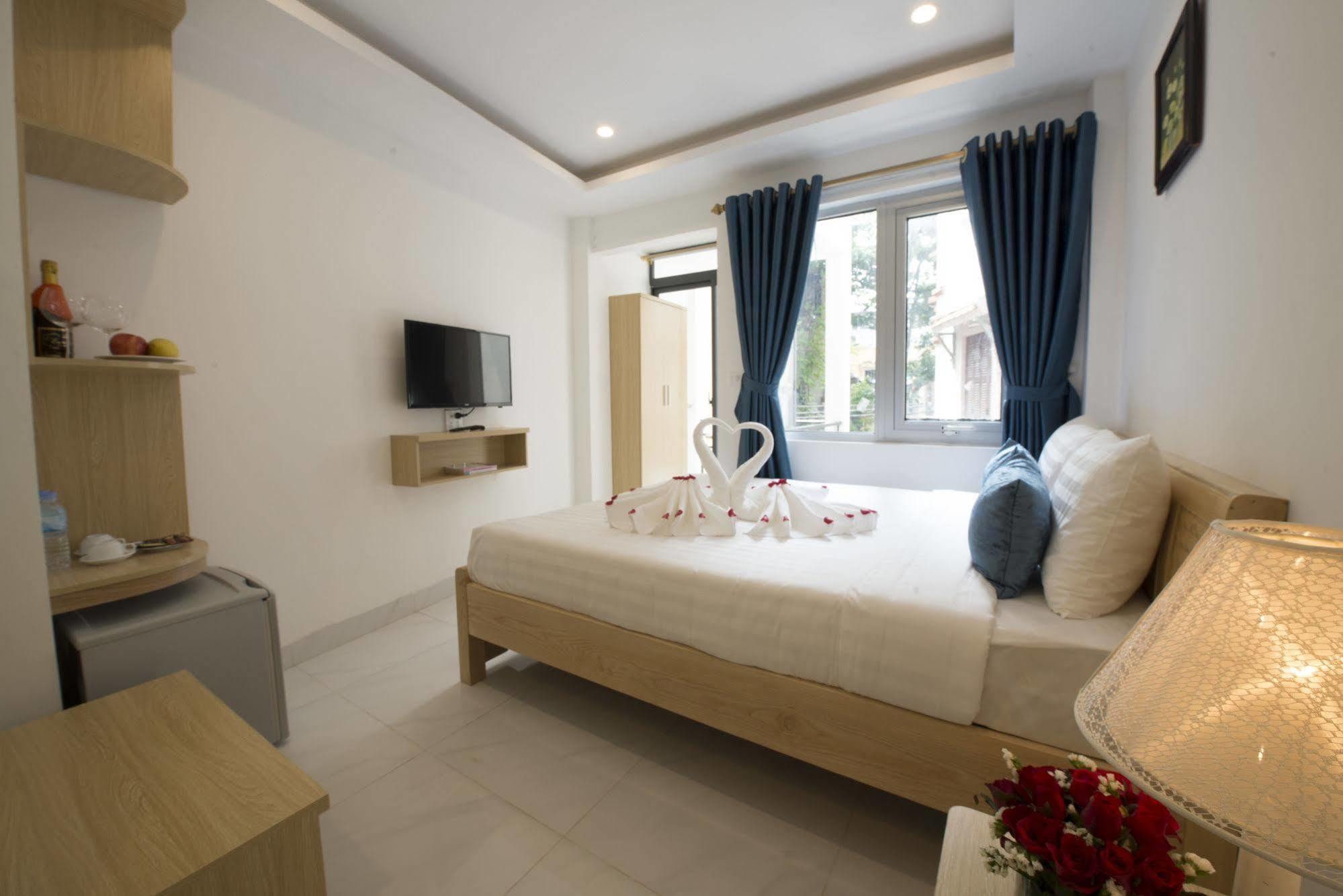 Ha Noi Holiday Center Hotel ハノイ市 エクステリア 写真