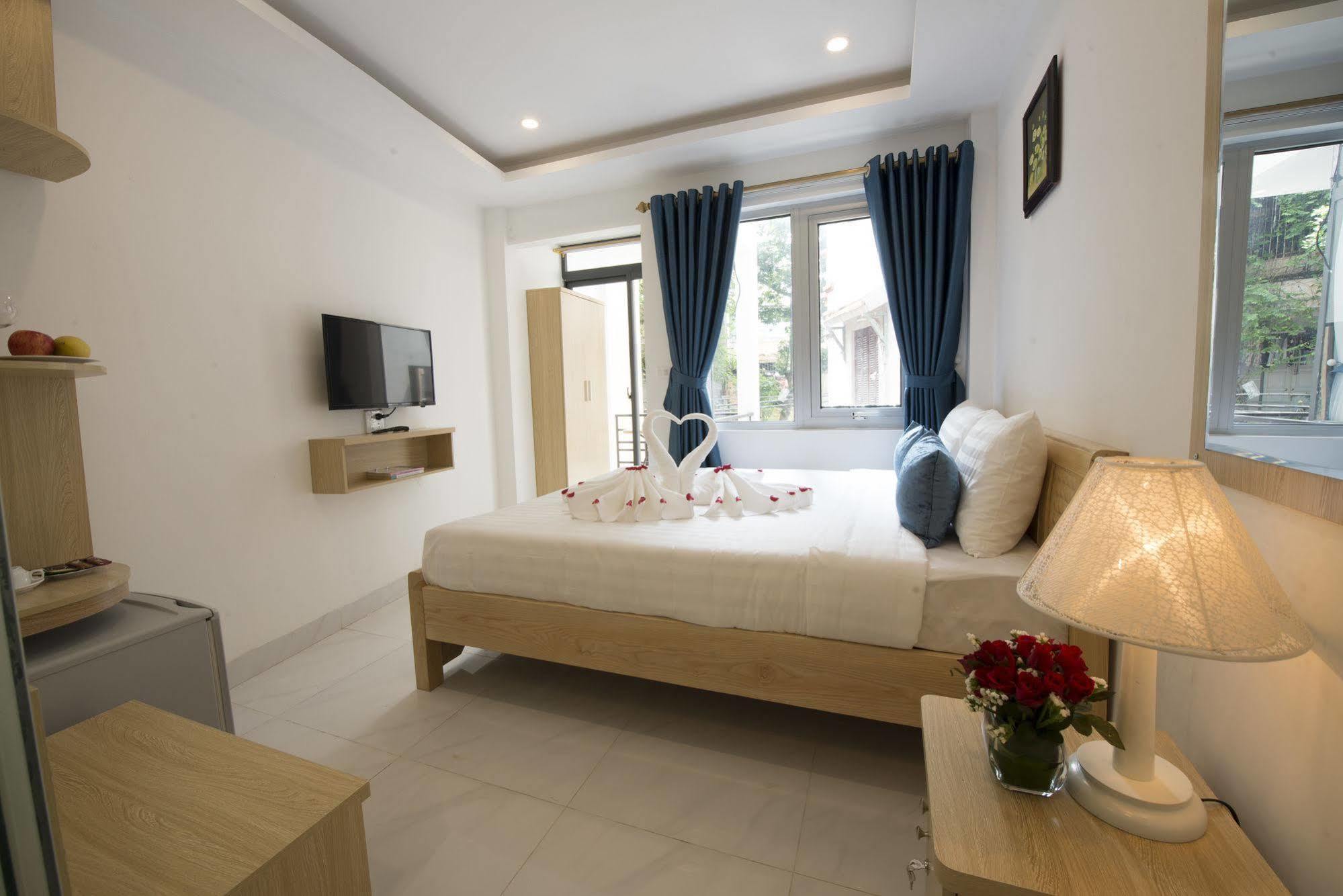 Ha Noi Holiday Center Hotel ハノイ市 エクステリア 写真